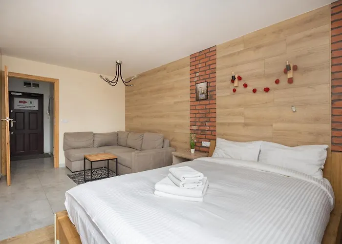 Ochota Wooden شقة