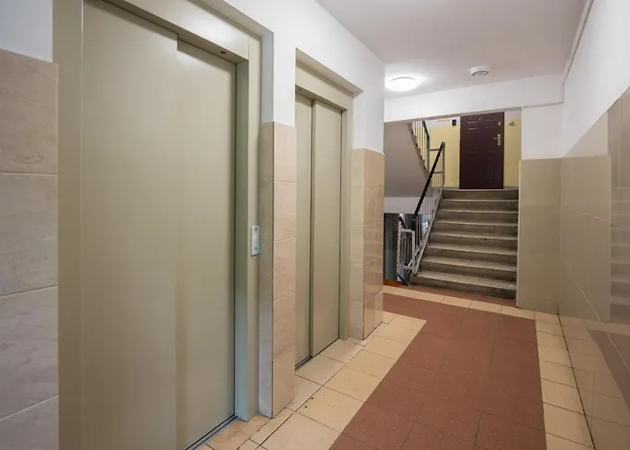 Ochota Wooden شقة وارسو