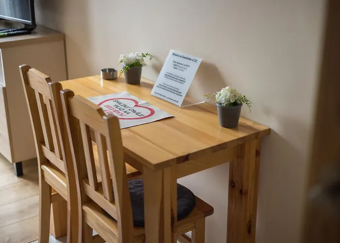 Ochota Wooden شقة